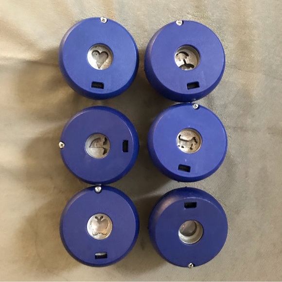 Set of 6 Fiskars mini punch shapers - Picture 2 of 5